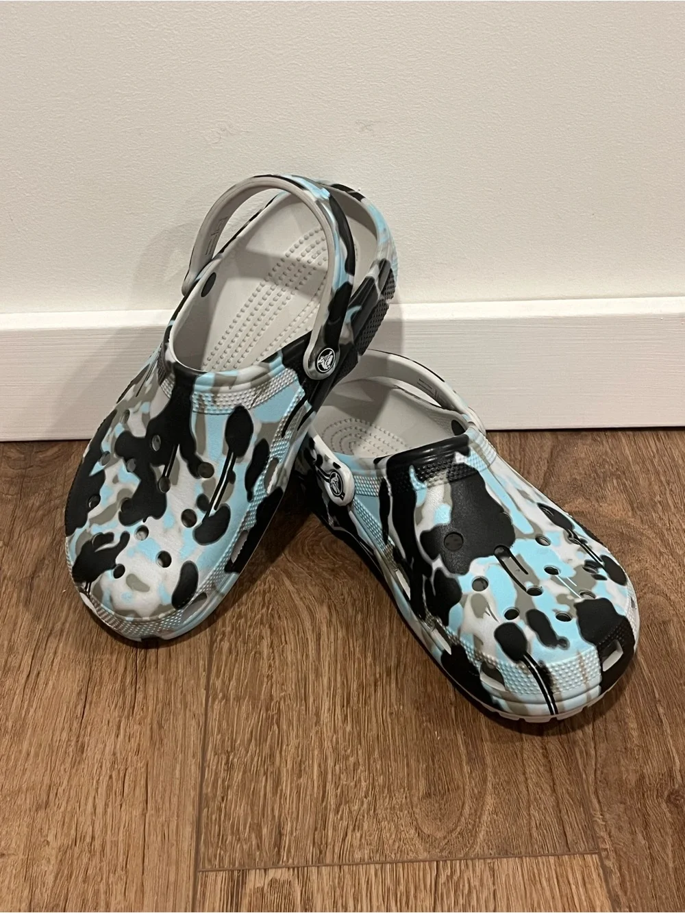 Crocs Classic Clog Marbled Camo Slip-On Comfort Shoes | Men’s 9/Women’s 11